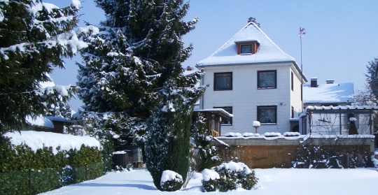 Das Ferienhaus mit den Wohnungen Foto vom Haus